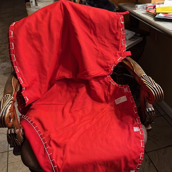 Red Wool Christmas Tree Skirt - Picture 3 of 3